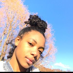 Meet your Posher, Juliana